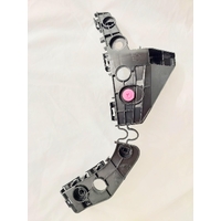 FRONT RIGHT HAND BUMPER BAR BRACKET SUITABLE FOR TOYOTA HIACE & COMMUTER FROM 2020 ONWARDS.