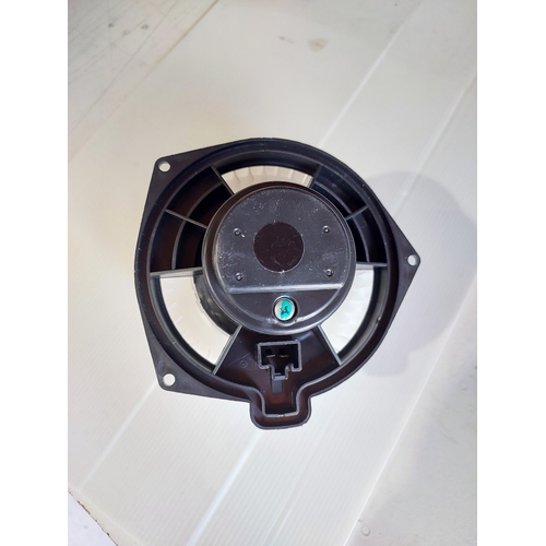 LEFT HAND REAR EVAPORATOR MOTOR ASSEMBLY SUITABLE FOR TOYOTA COMMUTER 1/2011 TO 2019